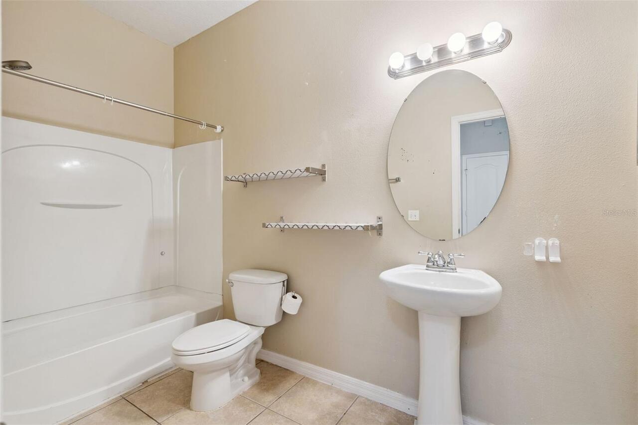 Listing Photo 17
