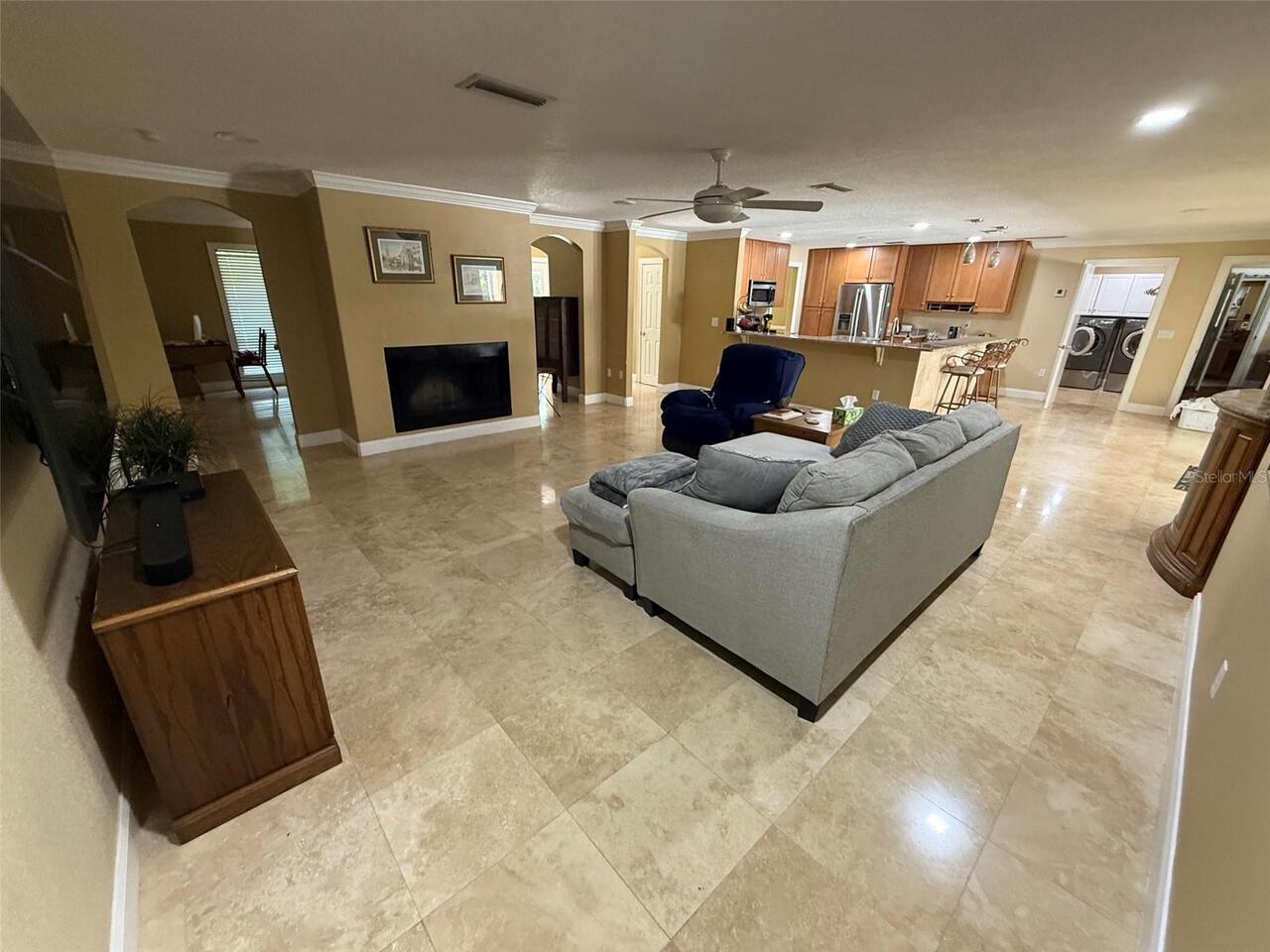 Listing Photo 8
