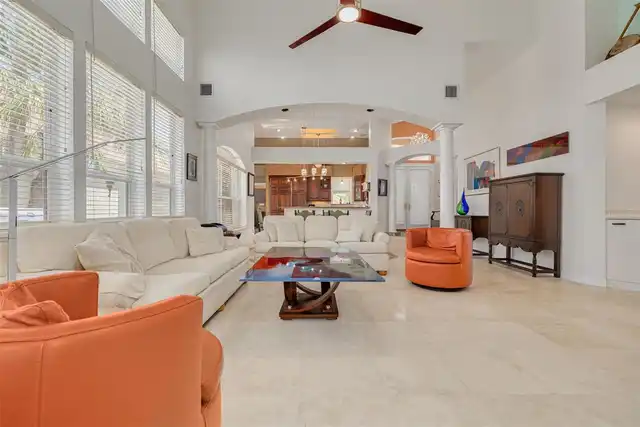 Listing Photo 9