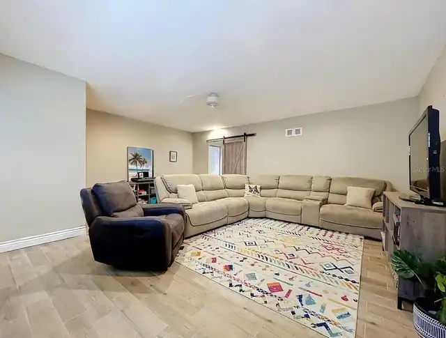 Listing Photo 37