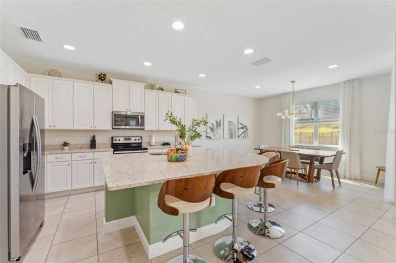 Listing Photo 10