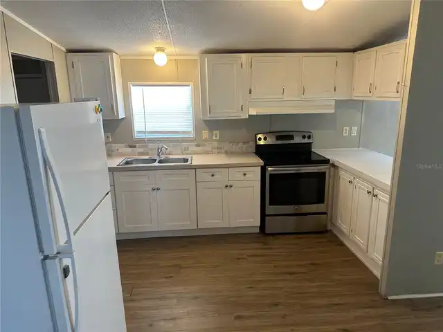 Listing Photo 17