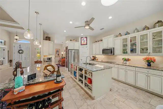 Listing Photo 19