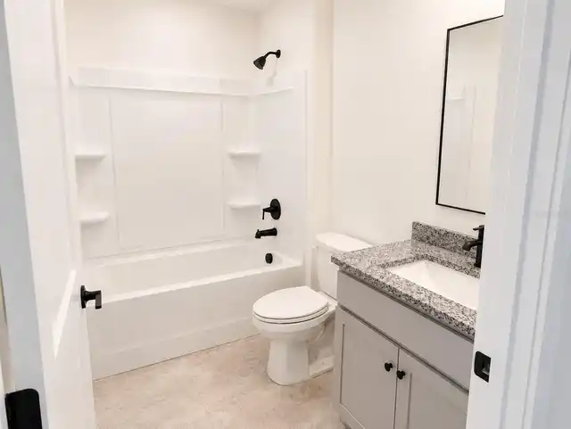 Listing Photo 10