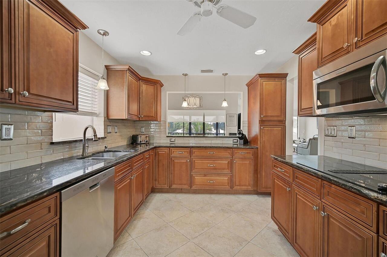 Listing Photo 8