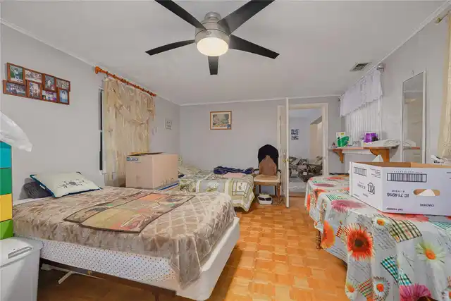 Listing Photo 14