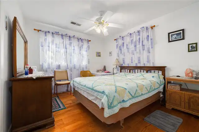 Listing Photo 18