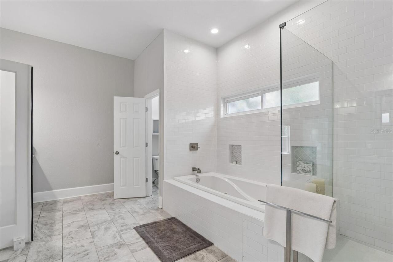 Listing Photo 23
