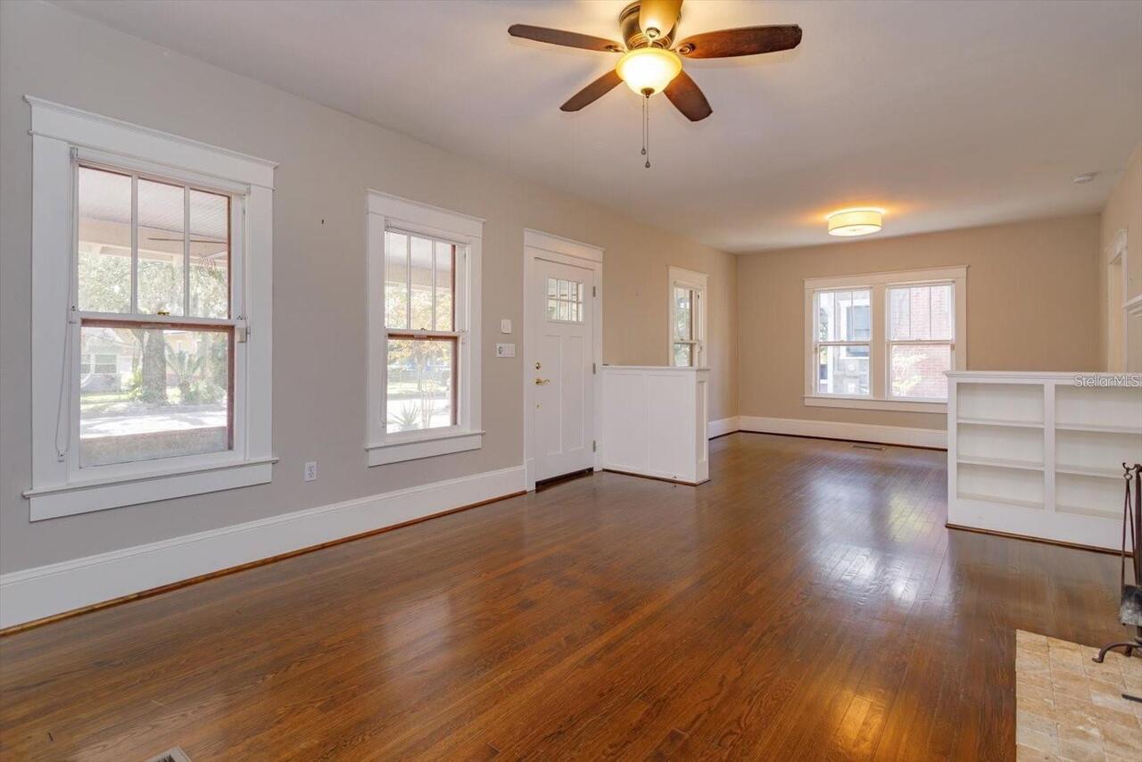 Listing Photo 10