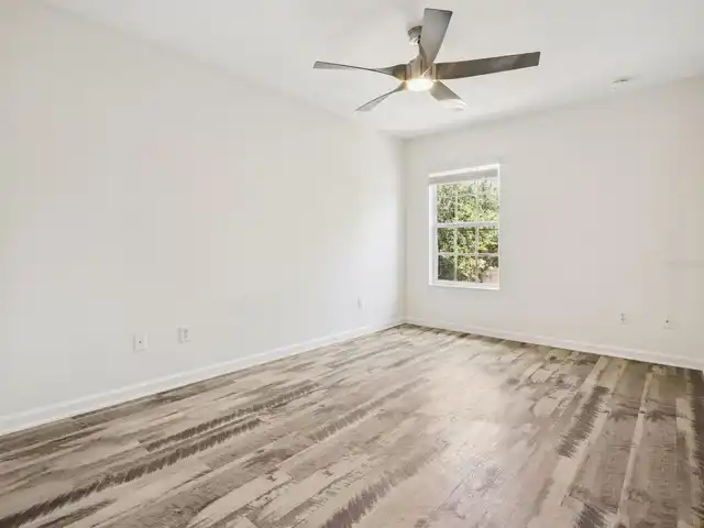 Listing Photo 20