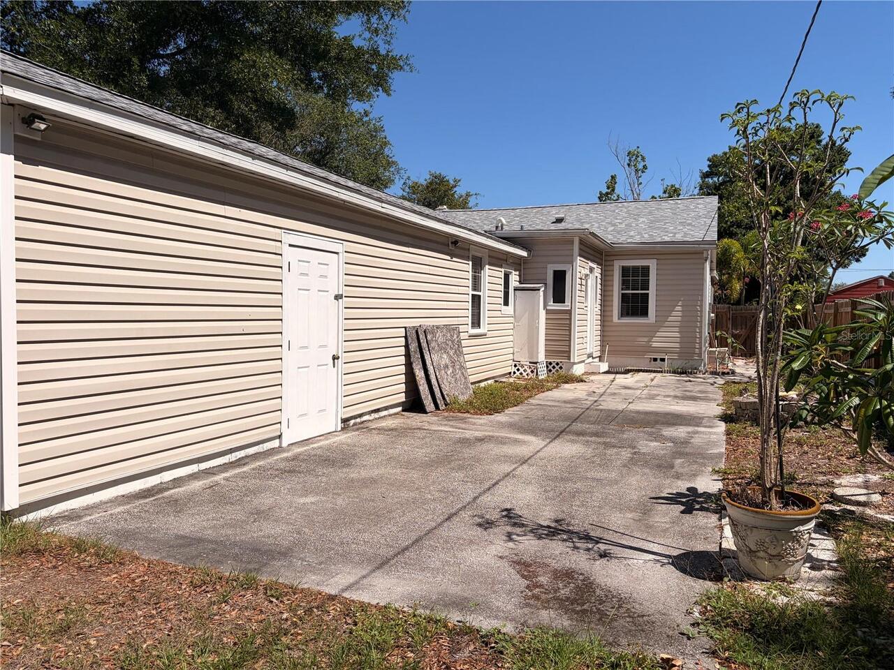 Listing Photo 43