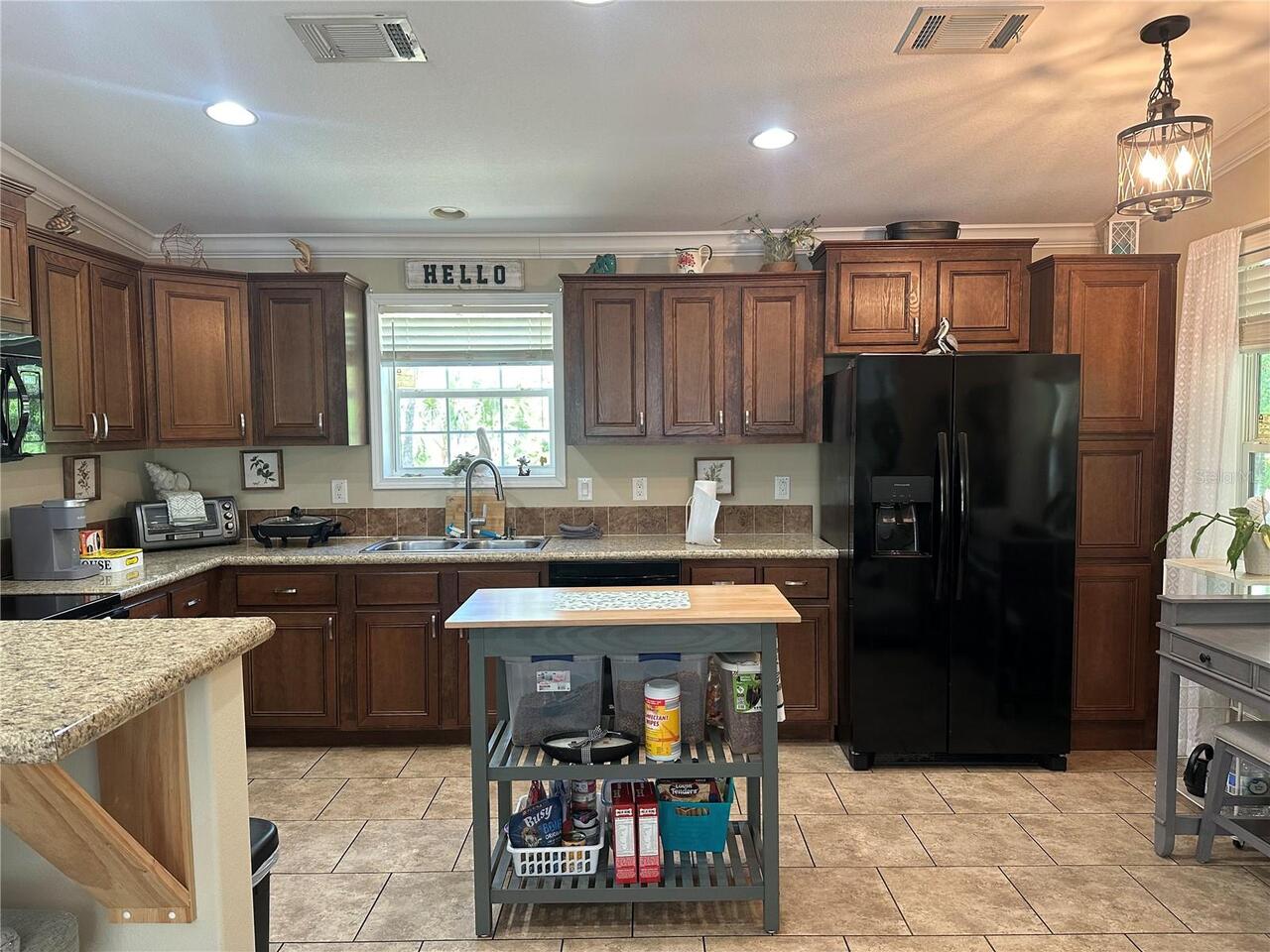 Listing Photo 8
