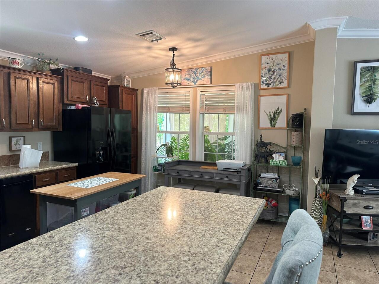 Listing Photo 10