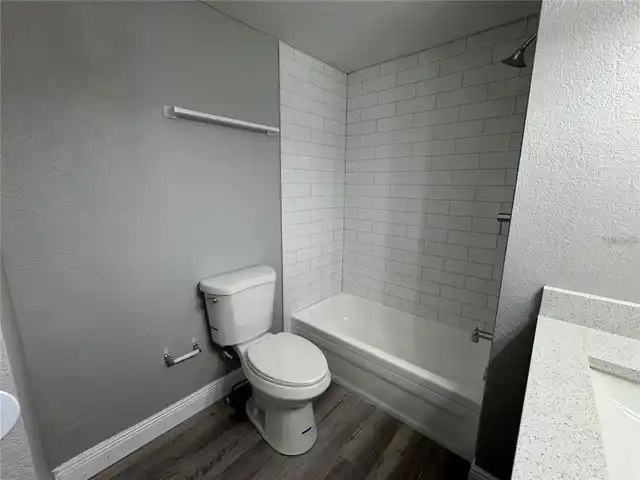 Listing Photo 14