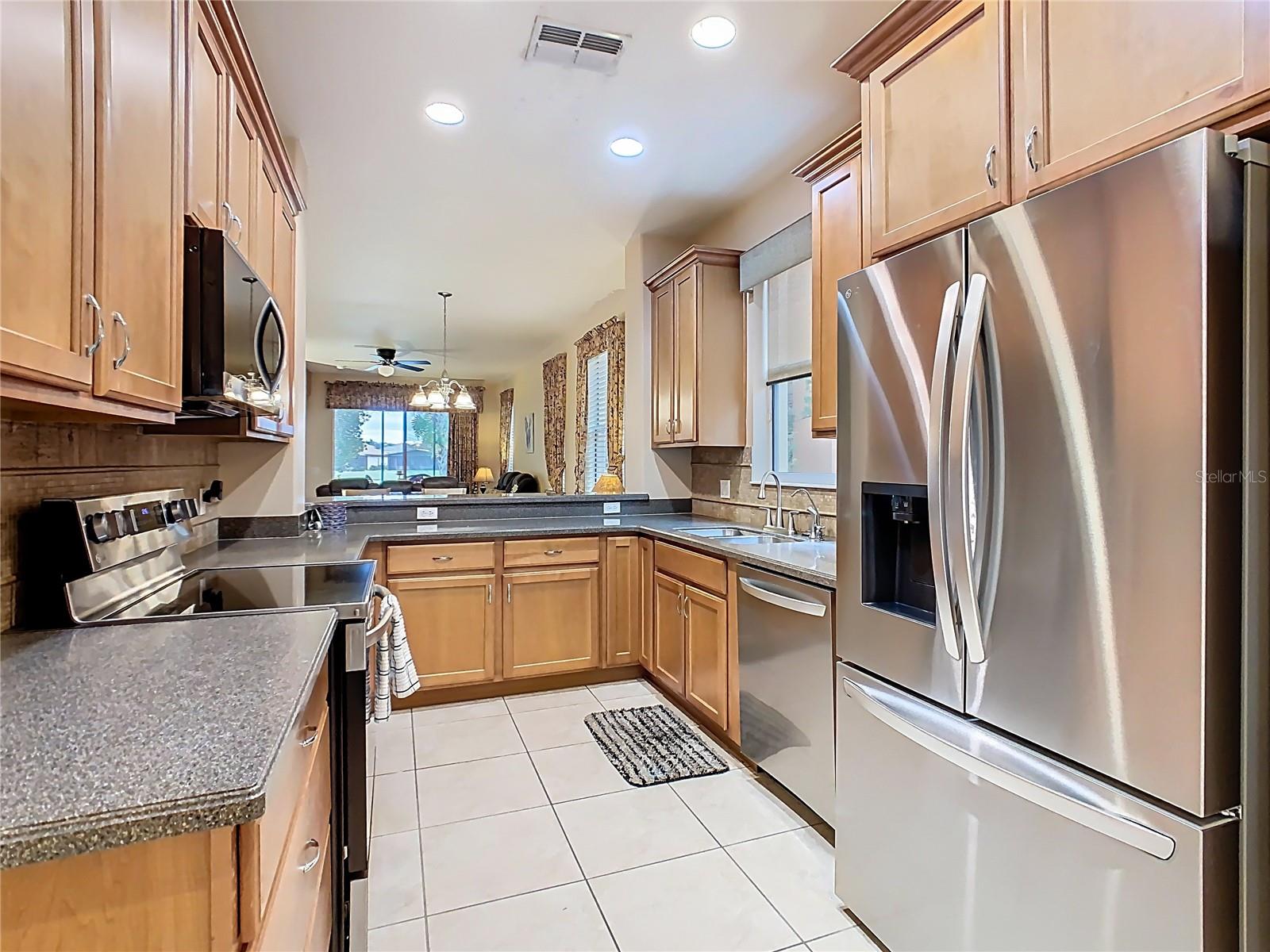 Listing Photo 12