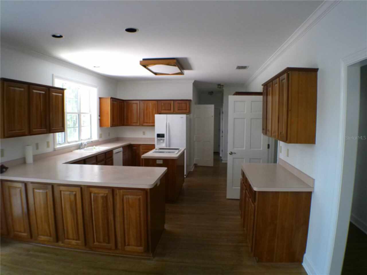 Listing Photo 11