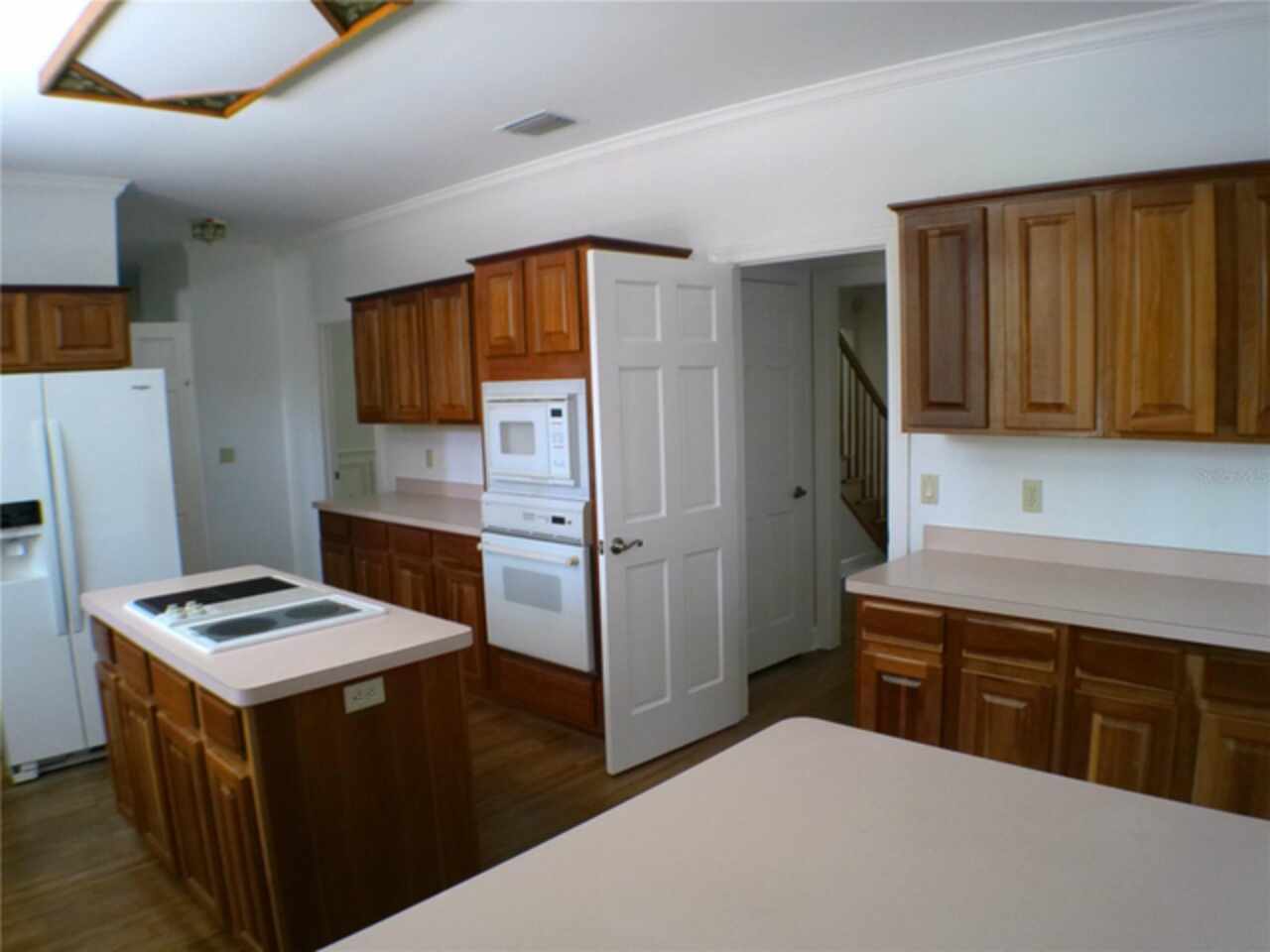 Listing Photo 12