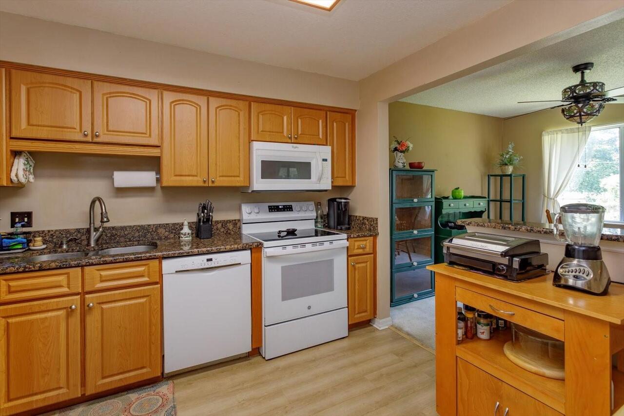 Listing Photo 9
