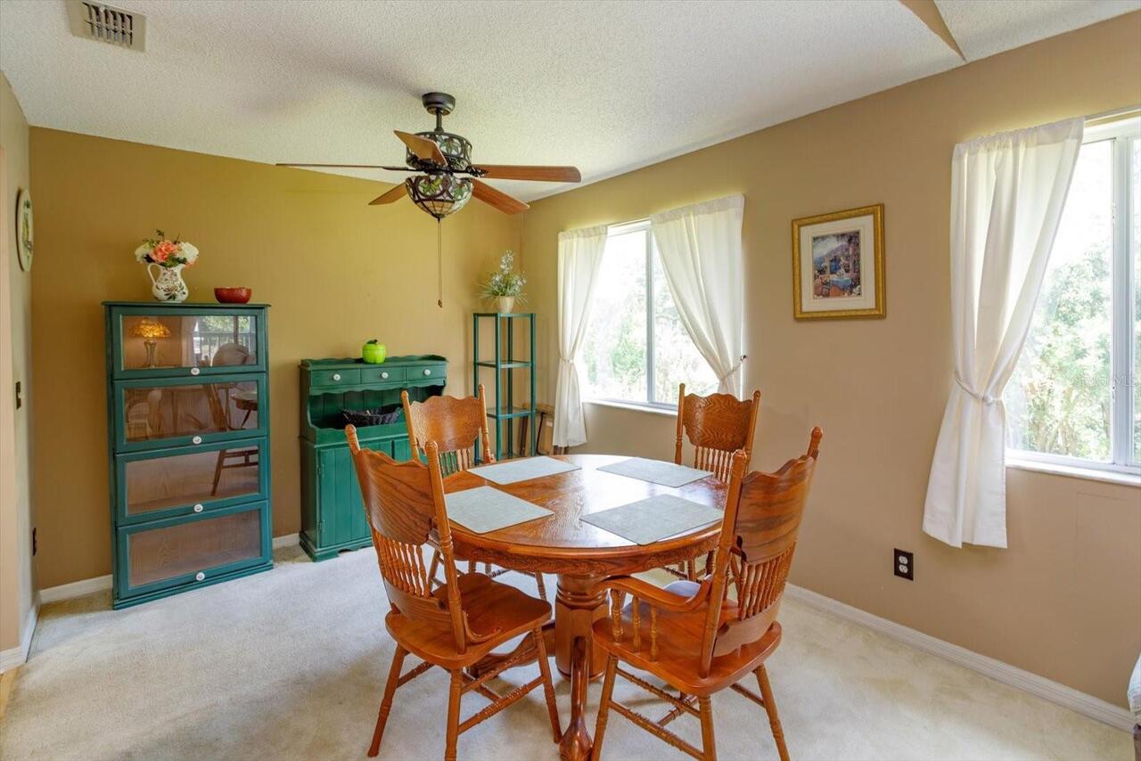 Listing Photo 12