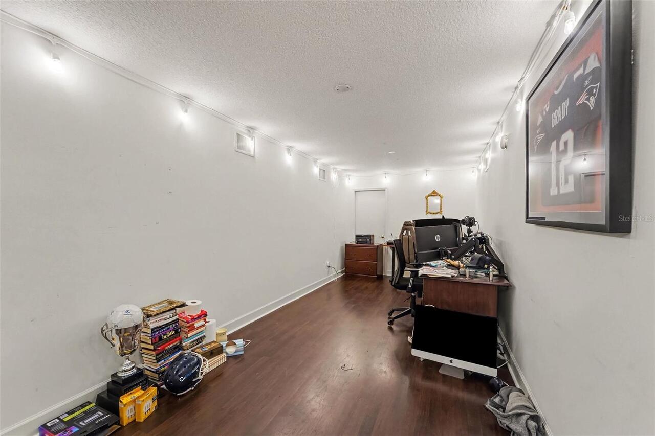 Listing Photo 14