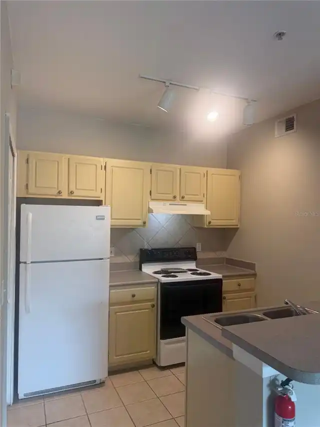 Listing Photo 9