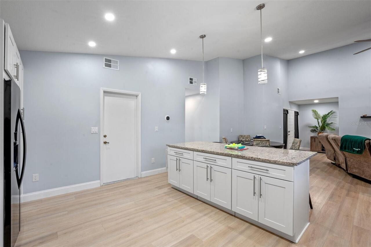 Listing Photo 10