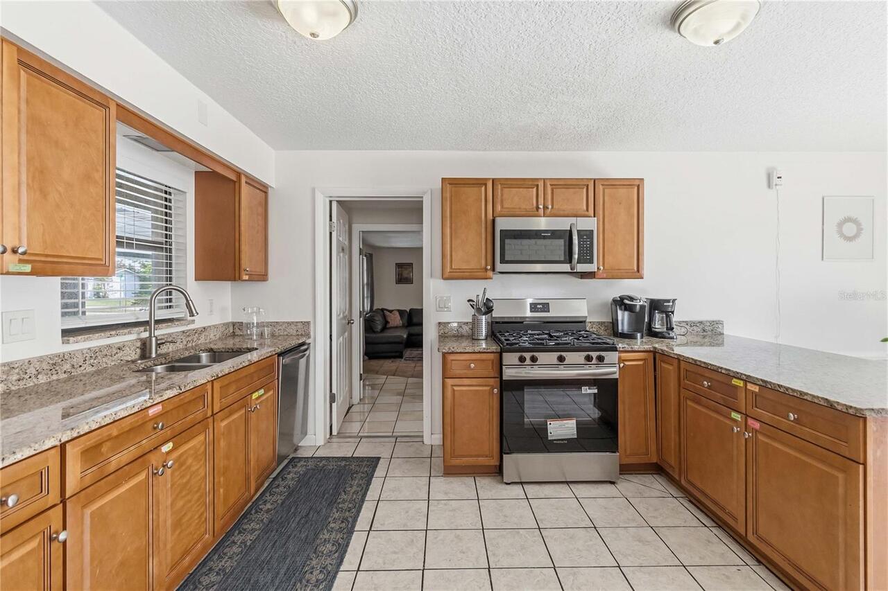 Listing Photo 9