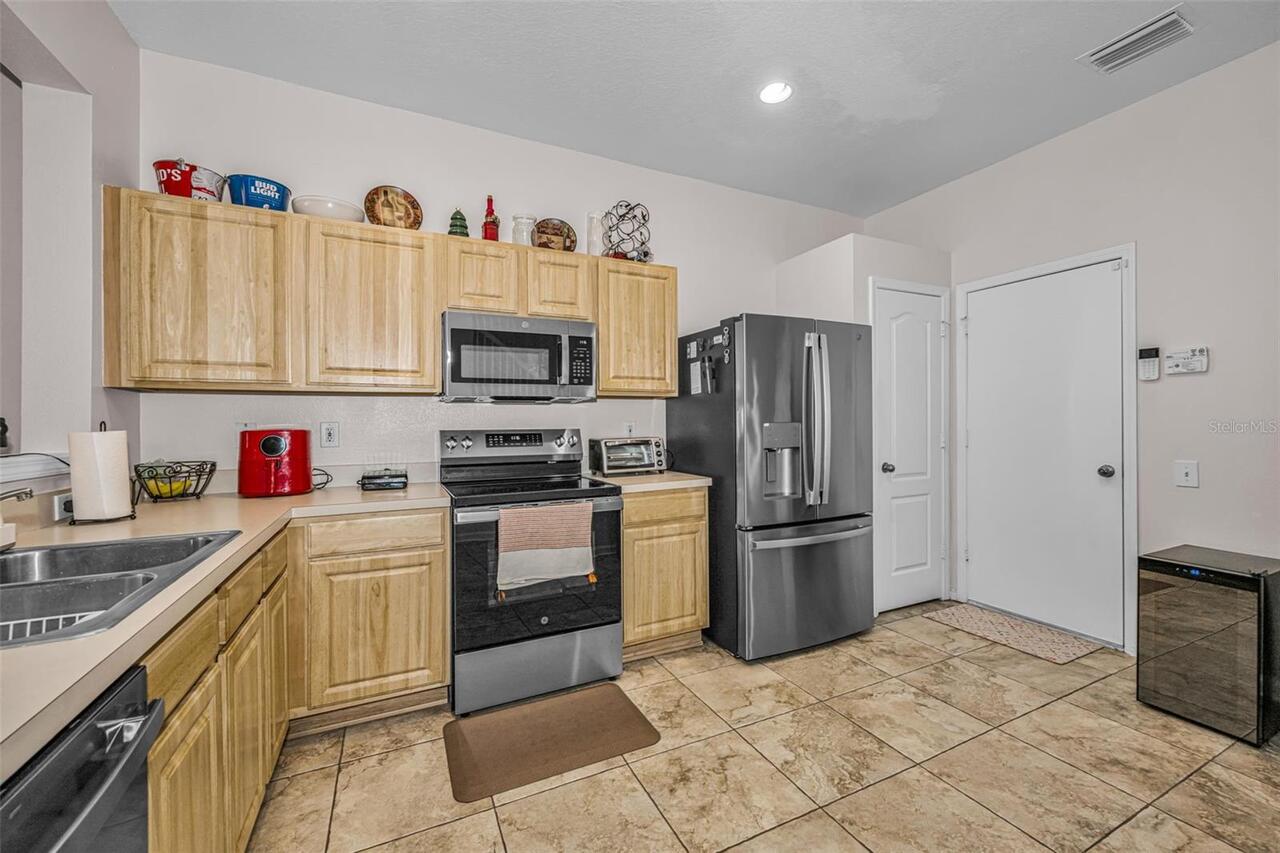 Listing Photo 10