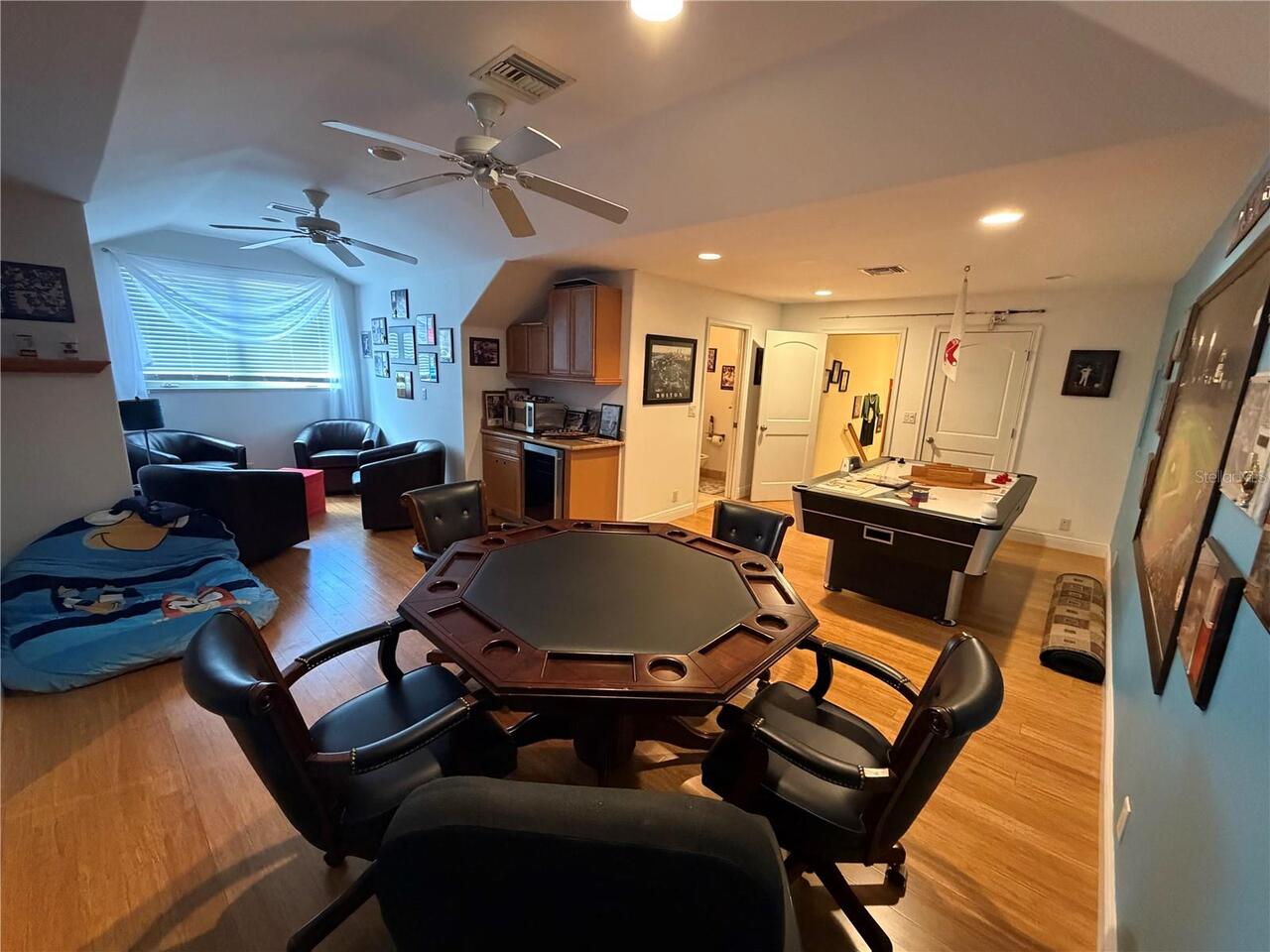 Listing Photo 14