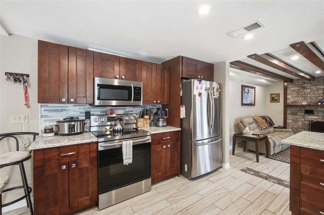 Listing Photo 8
