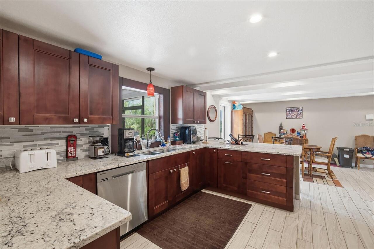 Listing Photo 17