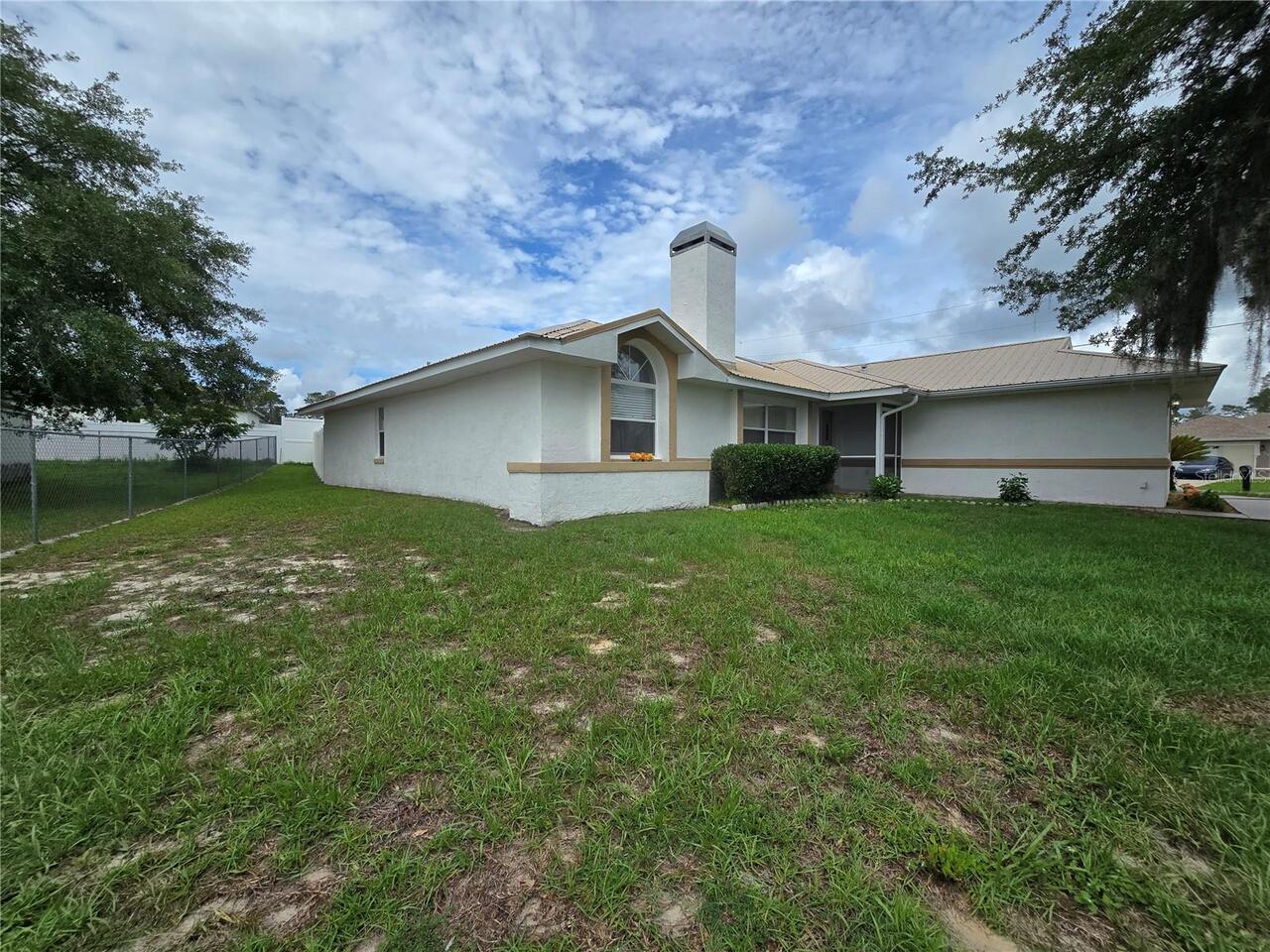 Listing Photo 8
