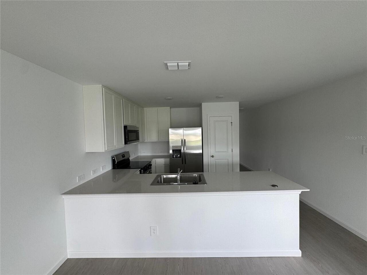 Listing Photo 9