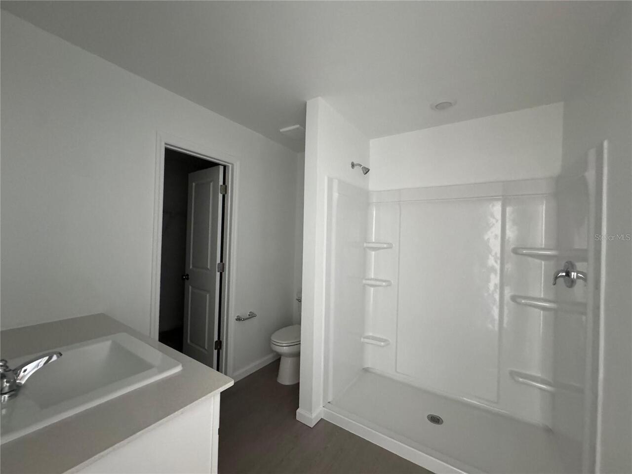 Listing Photo 12