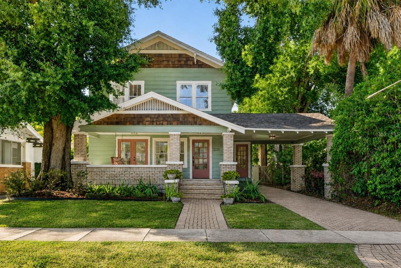 St Petersburg Real Estate