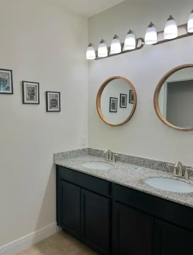 Listing Photo 14