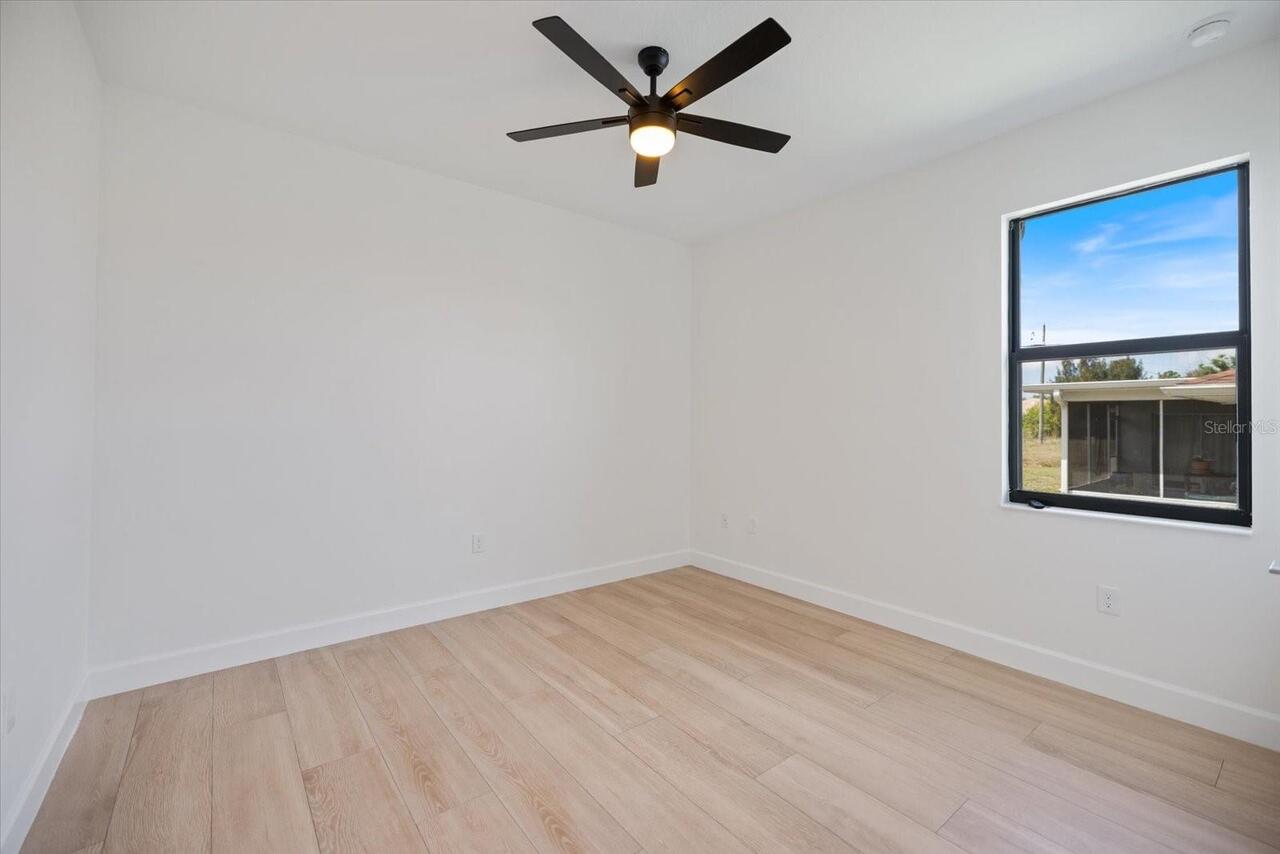 Listing Photo 23