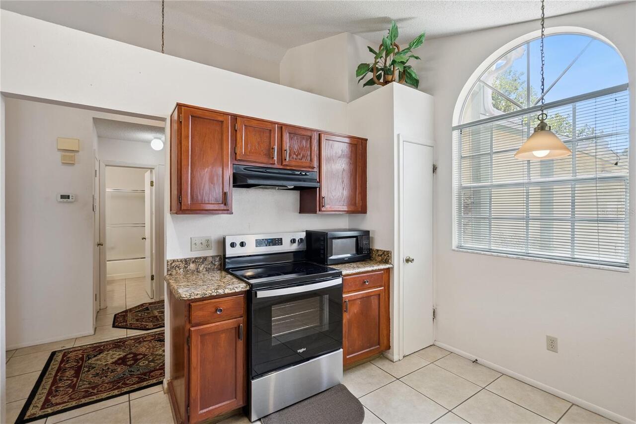 Listing Photo 10