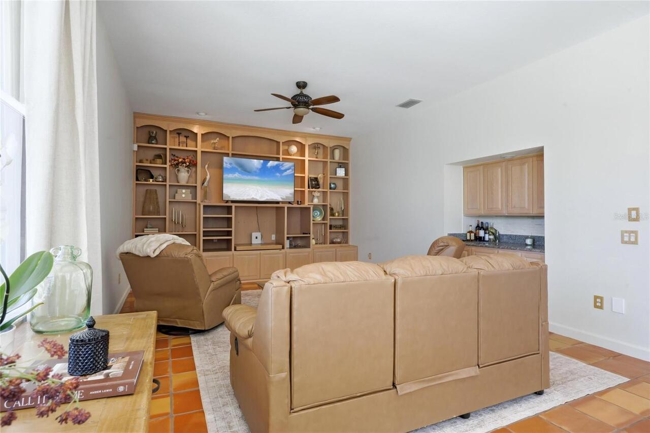 Listing Photo 14