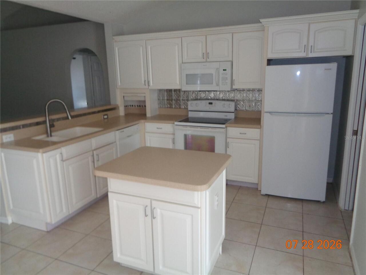 Listing Photo 12