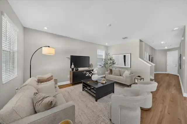 Listing Photo 11