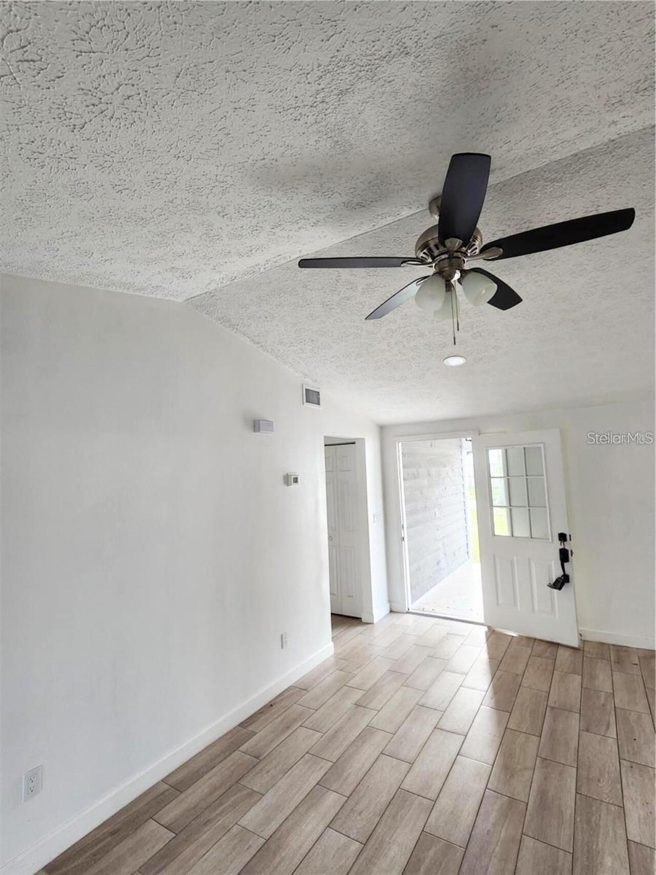 Listing Photo 7
