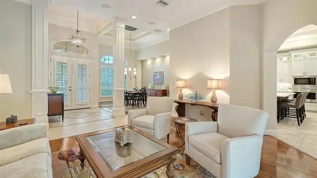 Listing Photo 11