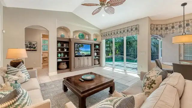 Listing Photo 12