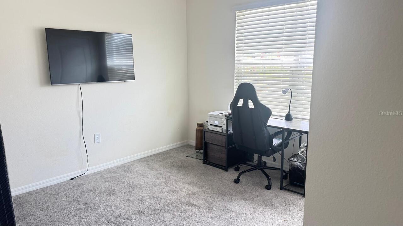 Listing Photo 10