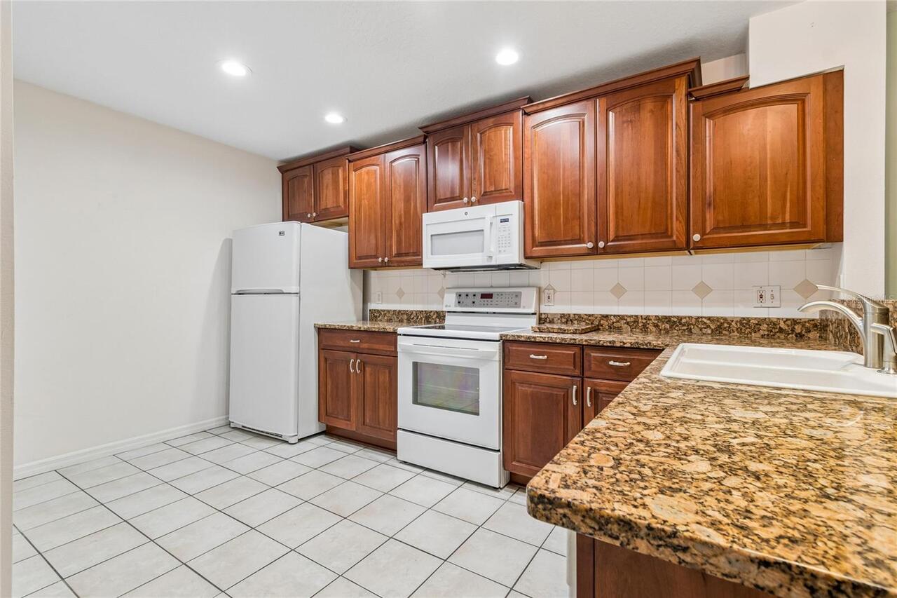 Listing Photo 9