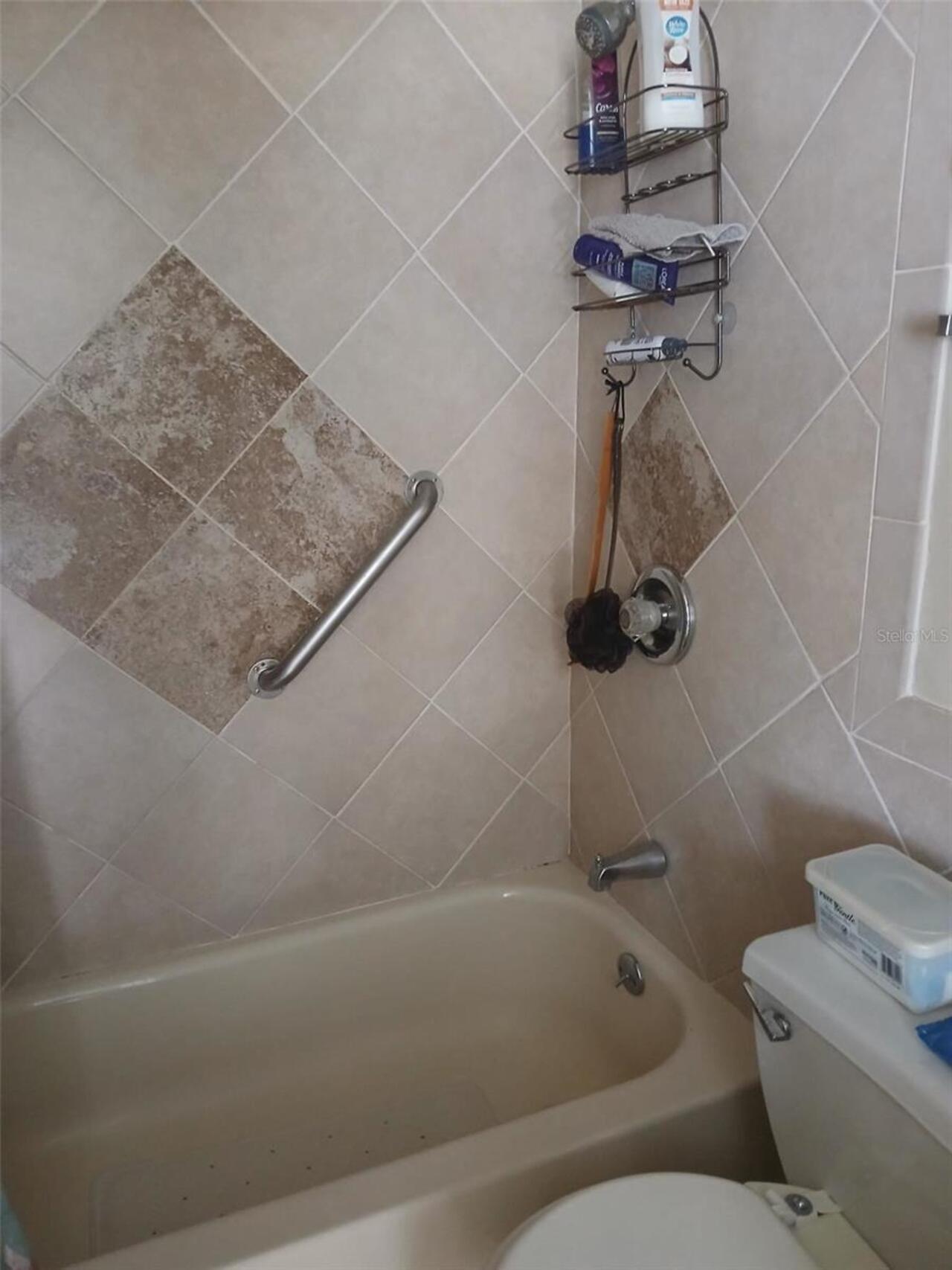 Listing Photo 8