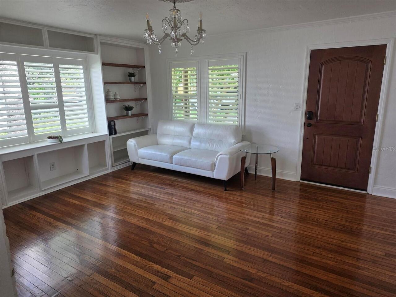 Listing Photo 8
