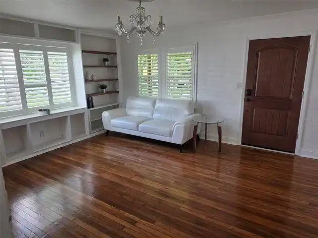 Listing Photo 8