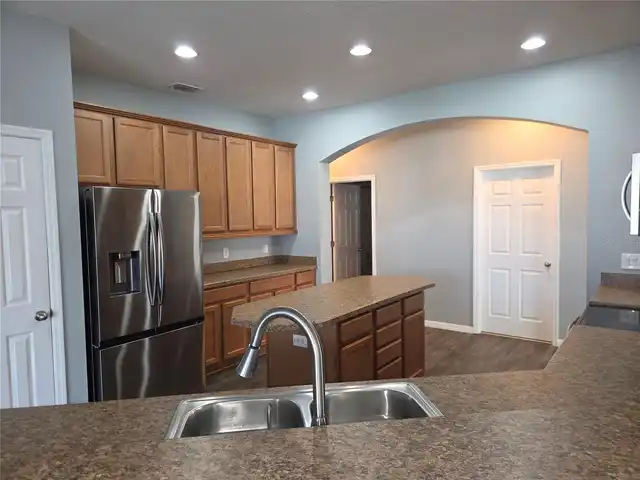 Listing Photo 10